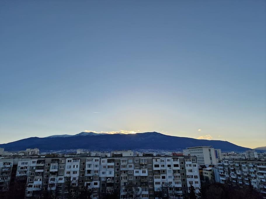 Very Spacious & Modern 3Bed Near Airport & Centre 소피아 외부 사진