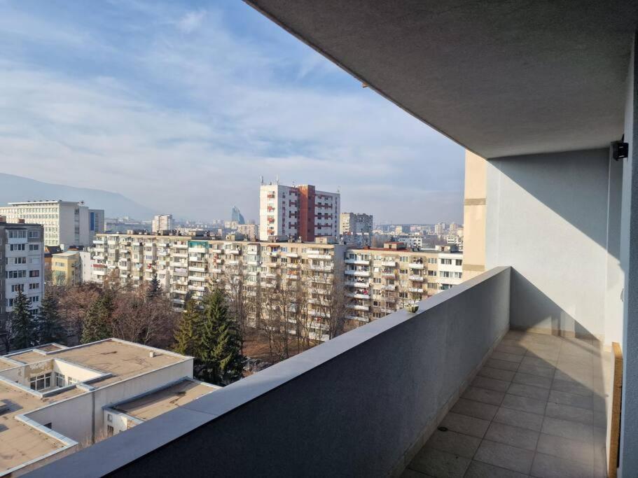 Very Spacious & Modern 3Bed Near Airport & Centre 소피아 외부 사진