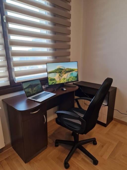 Very Spacious & Modern 3Bed Near Airport & Centre 소피아 외부 사진