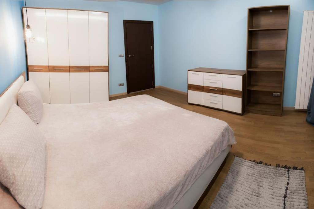 Very Spacious & Modern 3Bed Near Airport & Centre 소피아 외부 사진